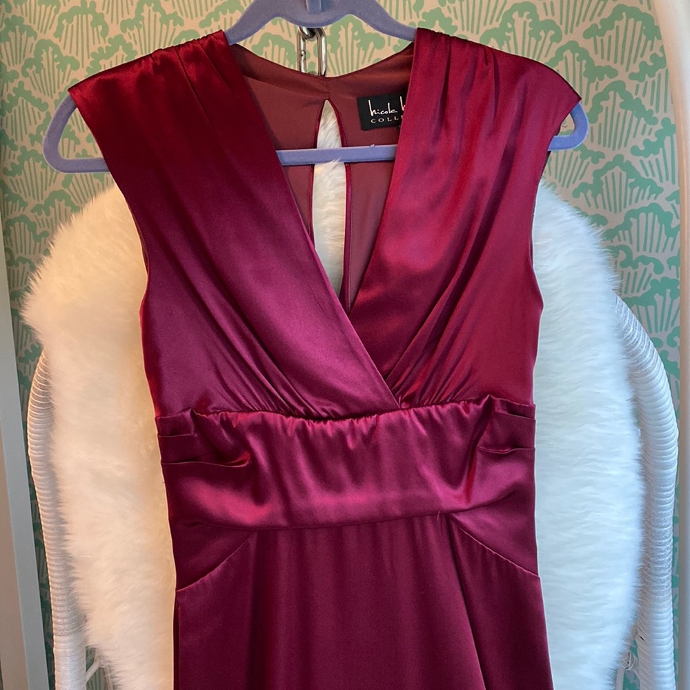Nicole Miller Collection Silk Sheath Cocktail Dress, Burgundy, size 6 - Picture 9 of 12